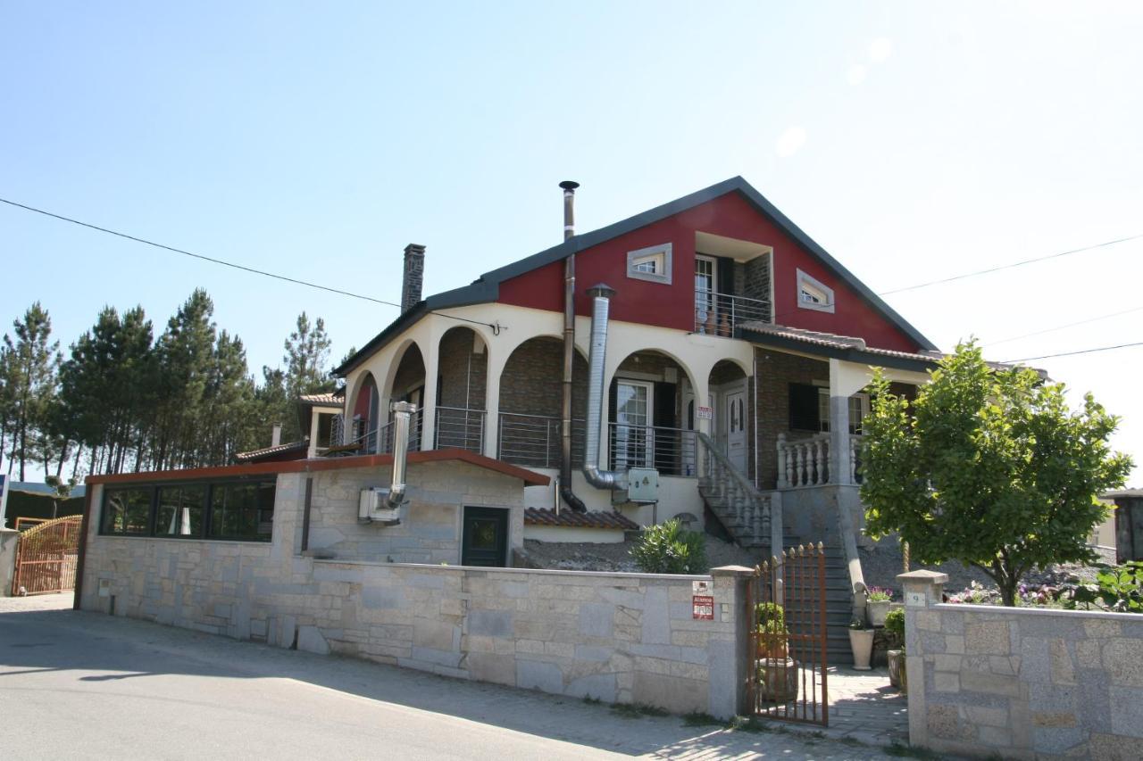 Casa Da Pizzaria Apartment Carapito Екстериор снимка